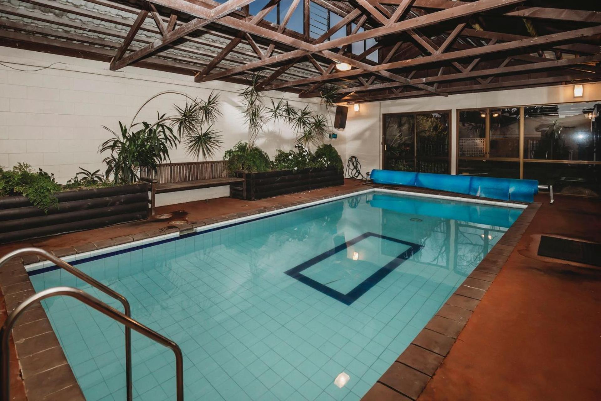 Family Fun Swimming Pool Spa Pool New Plymouth Exterior photo